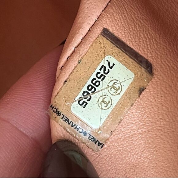 100% Authentic CHANEL Pink Canvas COCO East West Choco Bar Shoulder Bag - Picture 12 of 12